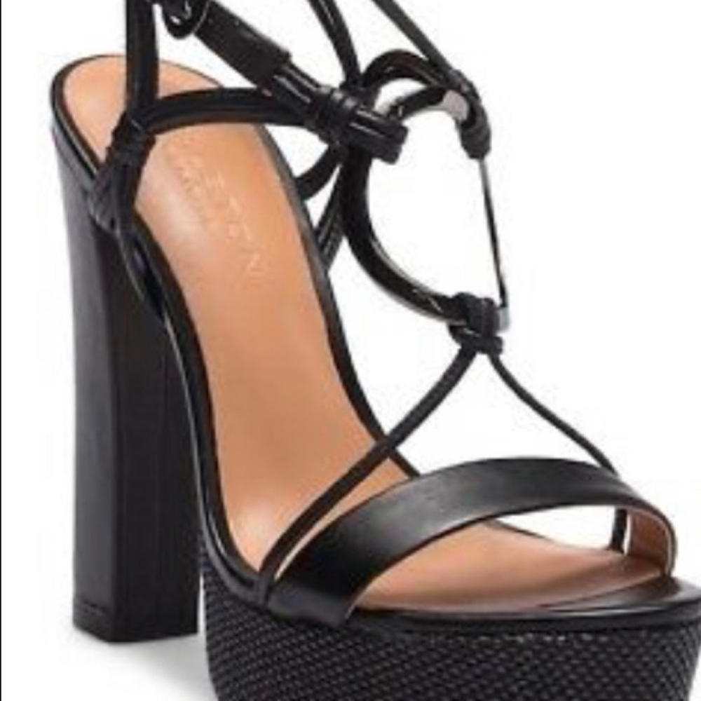 NWOT Halston Heritage Black Leona Block heel (sz9)